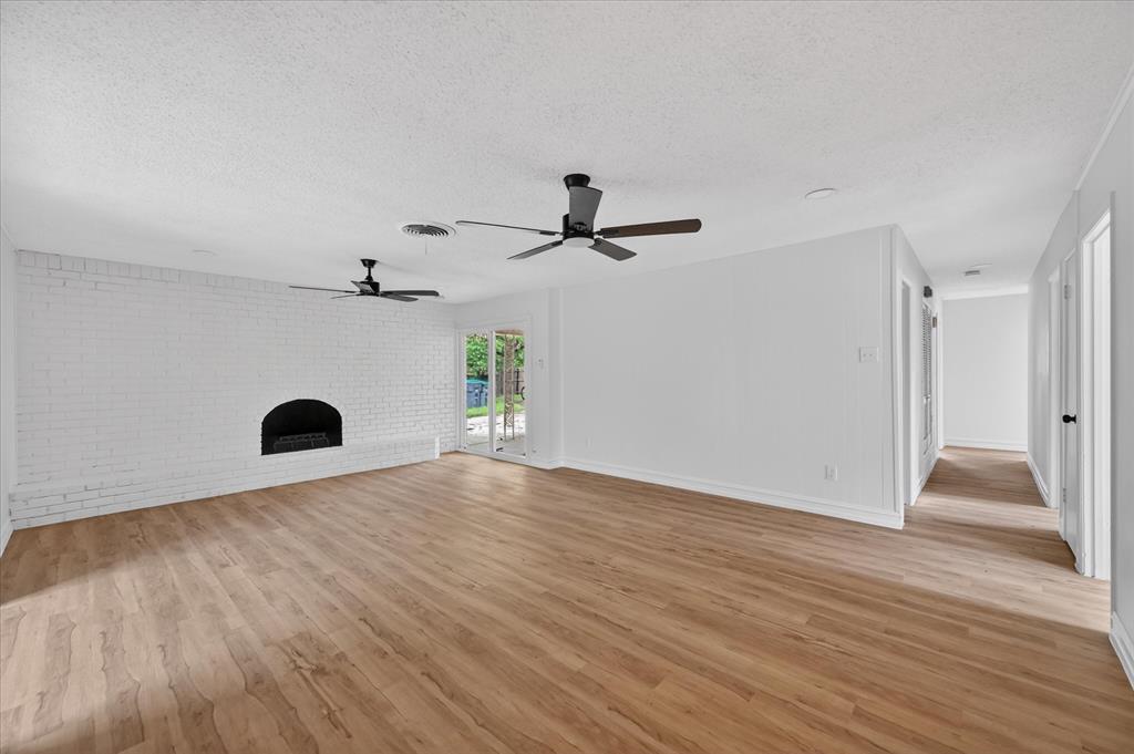 158 Cotillion Road Fort Worth, TX 76134 - Photo 4 of 21