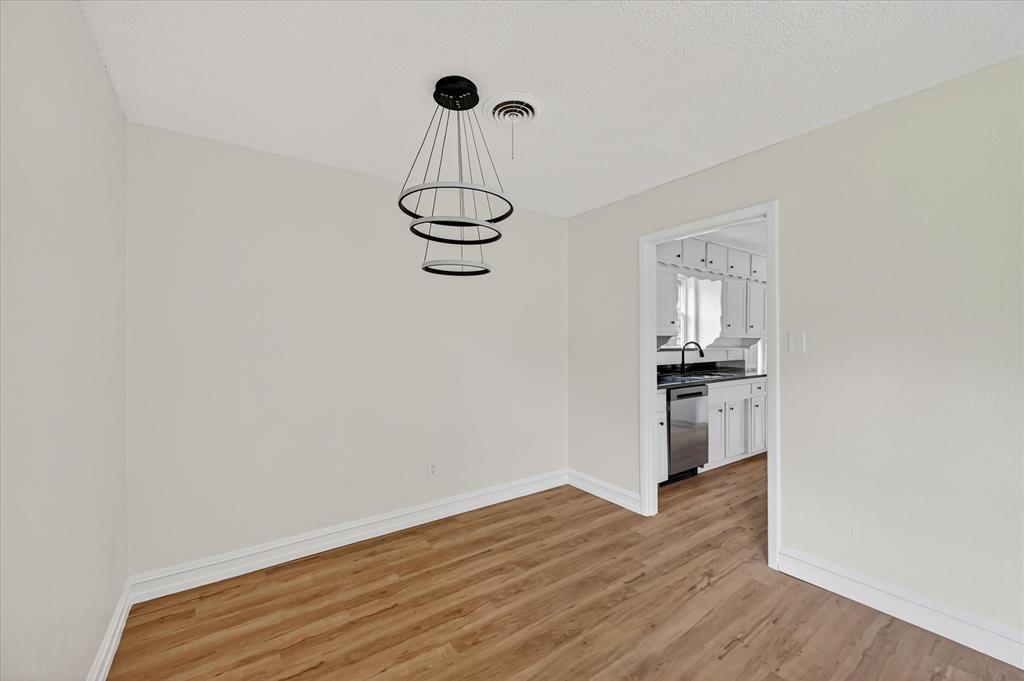 158 Cotillion Road Fort Worth, TX 76134 - Photo 9 of 21