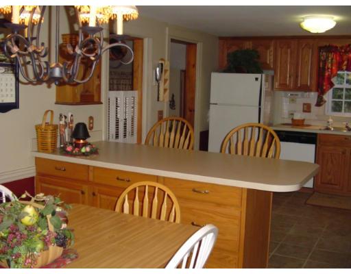 52 Chisholm Road Weymouth, MA 02190 - Photo 5 of 10