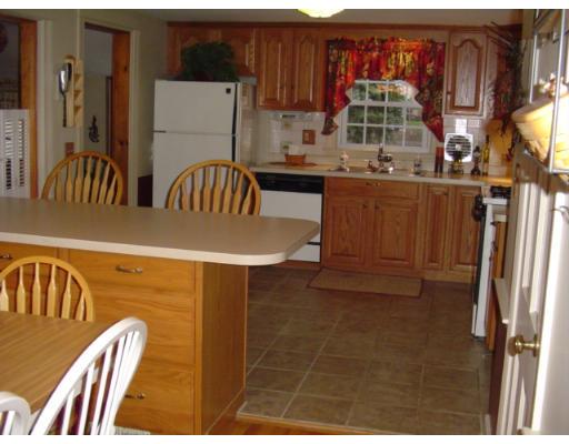 52 Chisholm Road Weymouth, MA 02190 - Photo 7 of 10