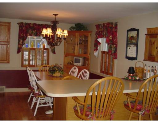52 Chisholm Road Weymouth, MA 02190 - Photo 9 of 10