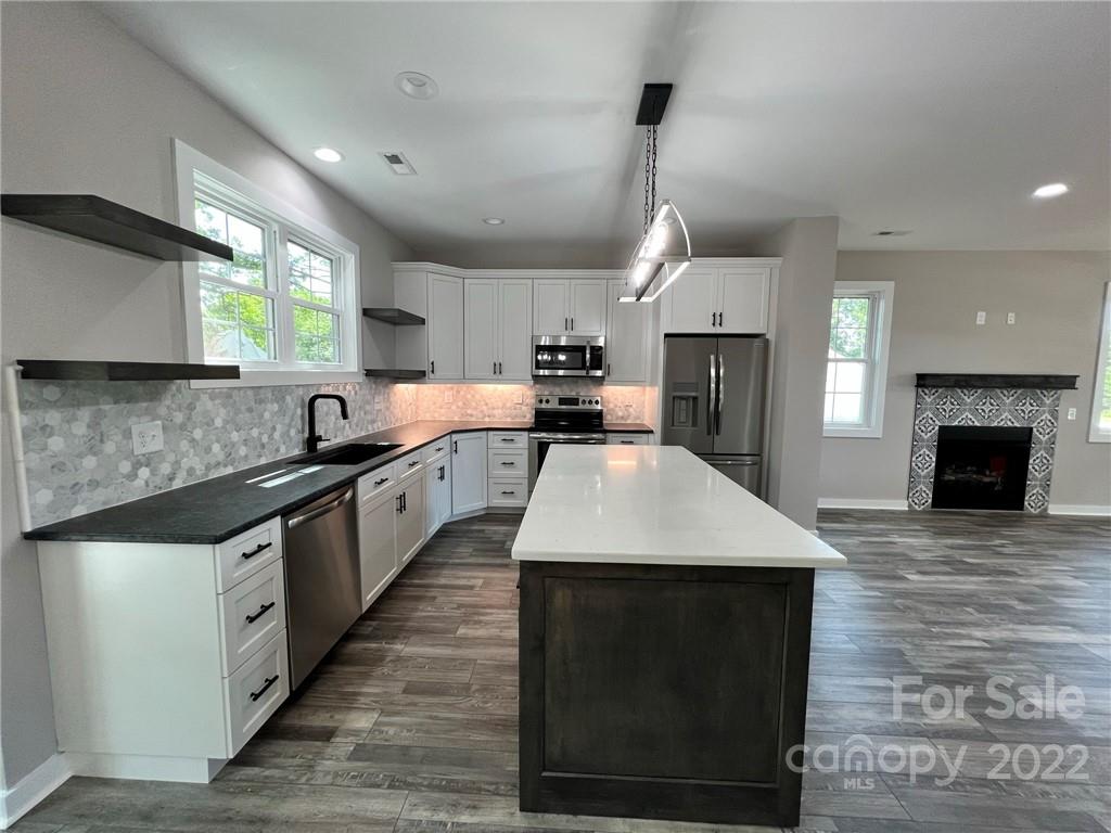 6222 King Wilkinson Road Denver, NC 28037 - Photo 5 of 23 Gallery Image 5