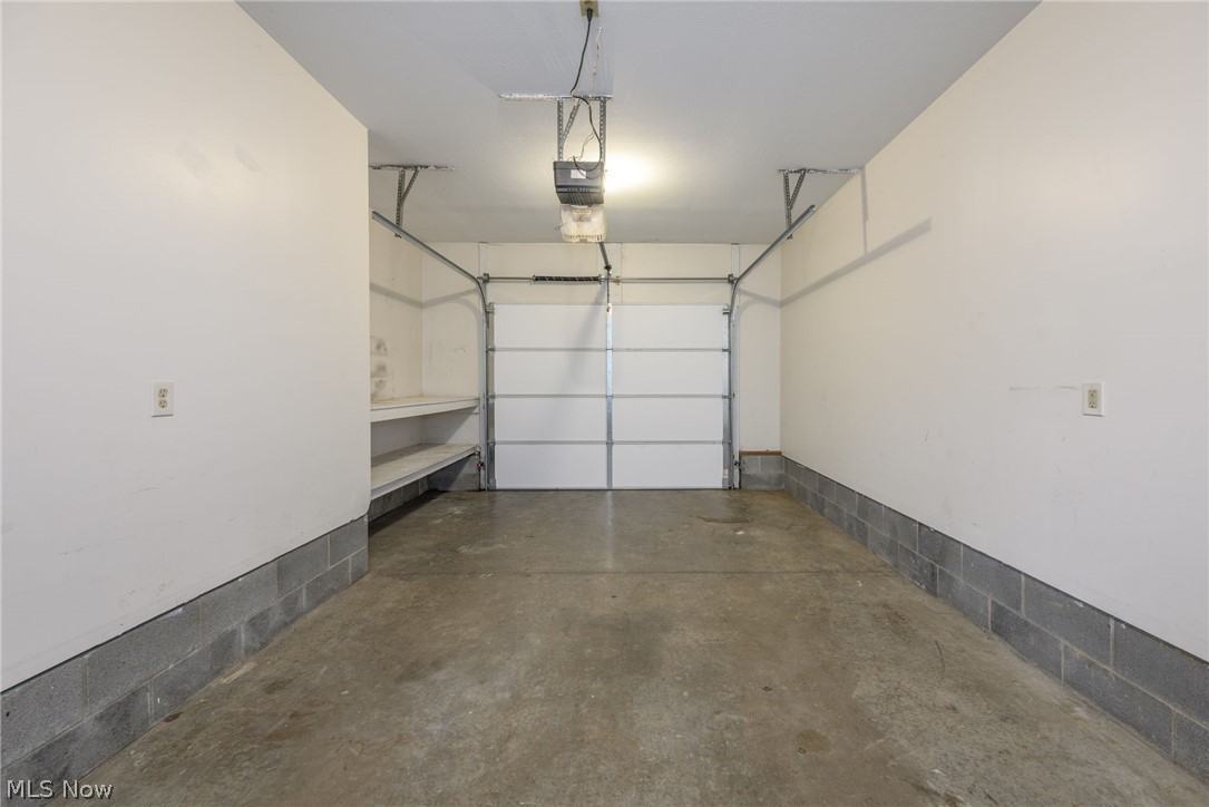8464-8446 Tallmadge Road Diamond, OH 44412 - Photo 13 of 39 View of garage