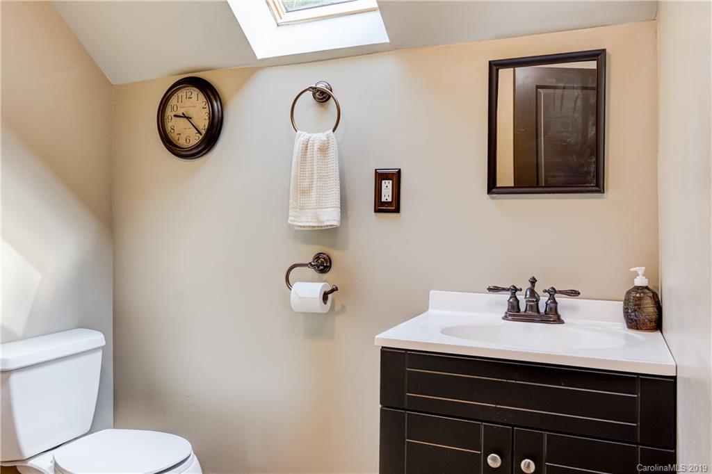 196 Red Oak Road, Unit 7 Marshall, NC 28753 - Photo 30 of 42 Gallery Image 30