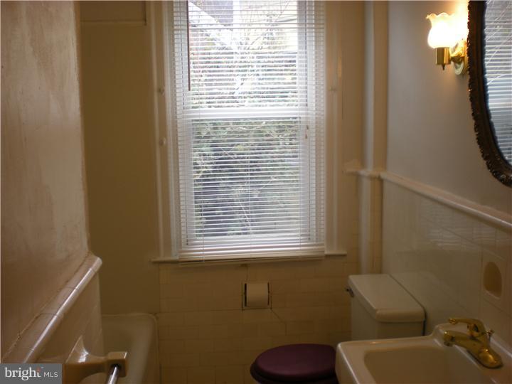 925 East Rittenhouse Street Philadelphia, PA 19138 - Photo 14 of 17 Gallery Image 14