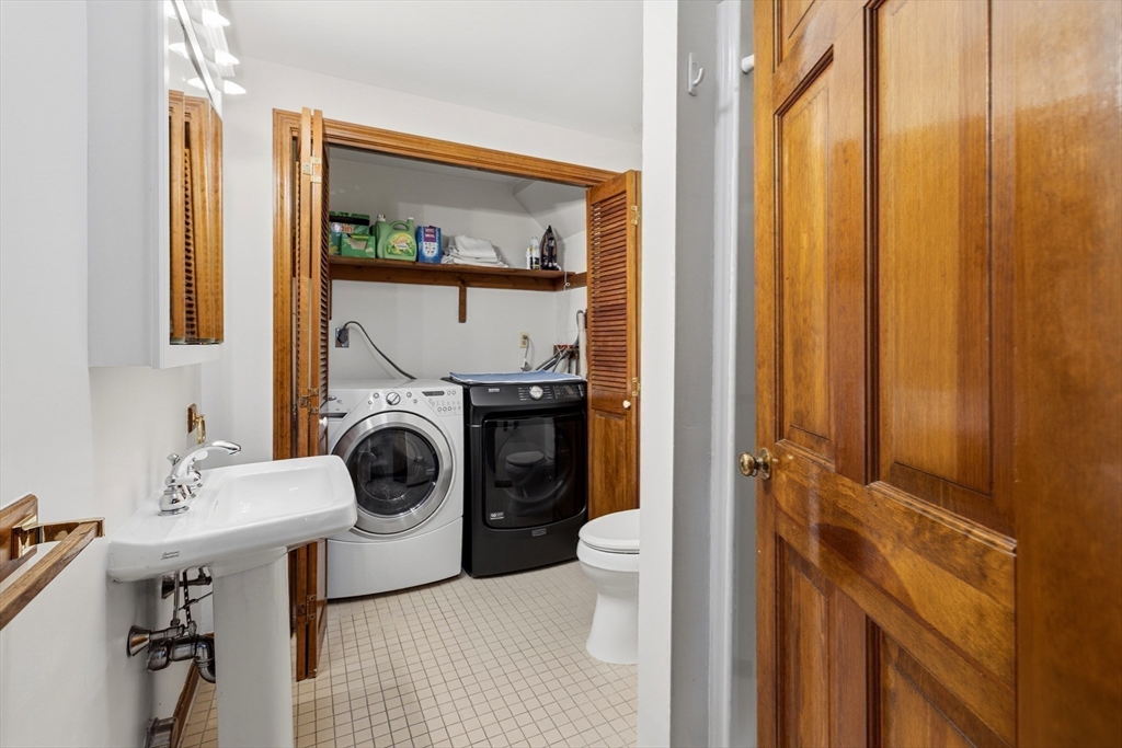 1535 Meridian Street Fall River, MA 02720 - Photo 26 of 40