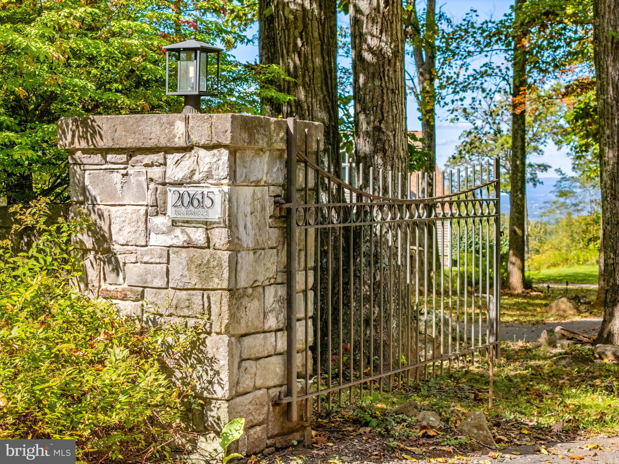 20615 Blue Ridge Mountain Road Paris, VA 20130 - Photo 4 of 80 Welcoming stone gate posts