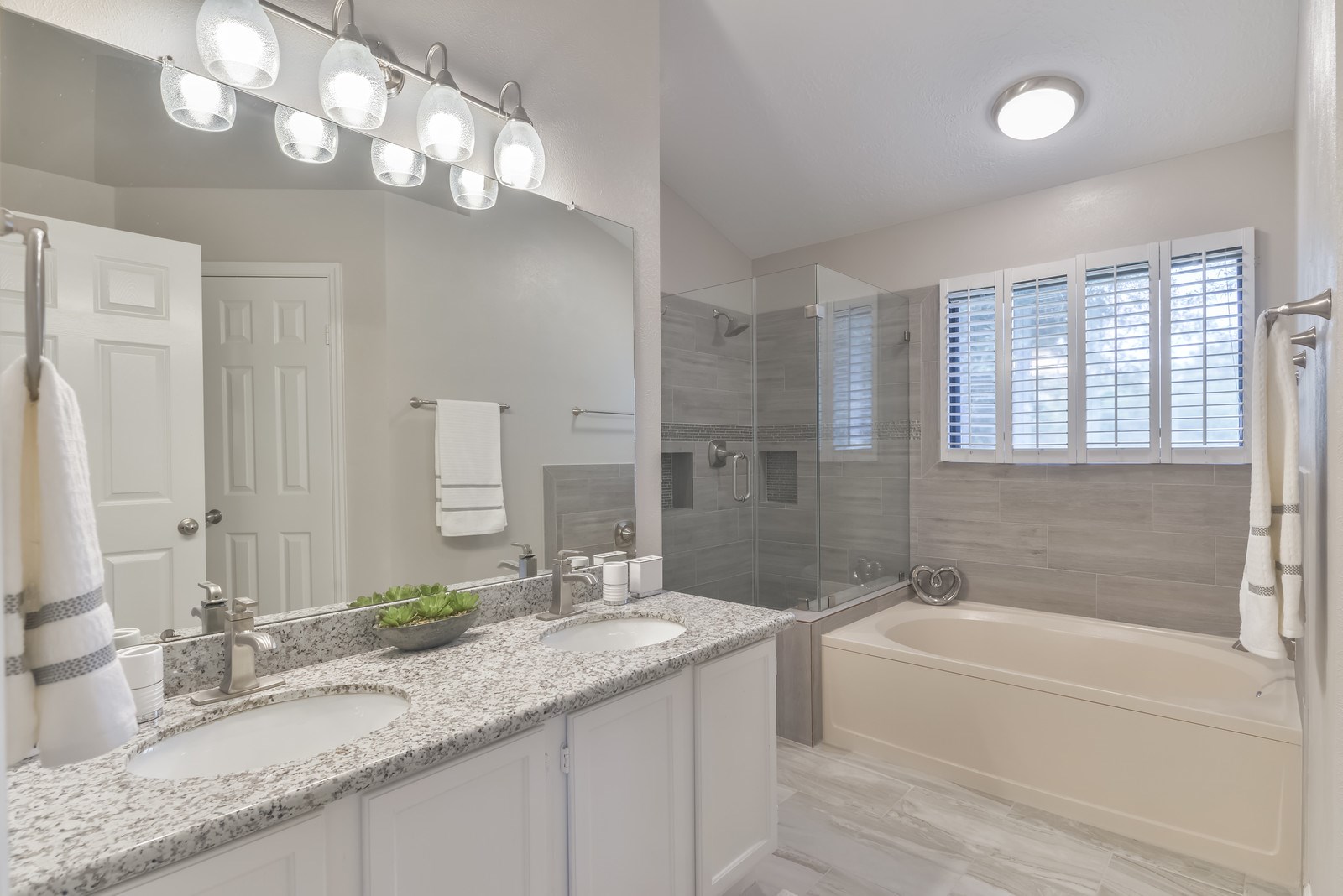 1222 Mabry Mill Road Houston, TX 77062 - Photo 21 of 32 Gallery Image 21