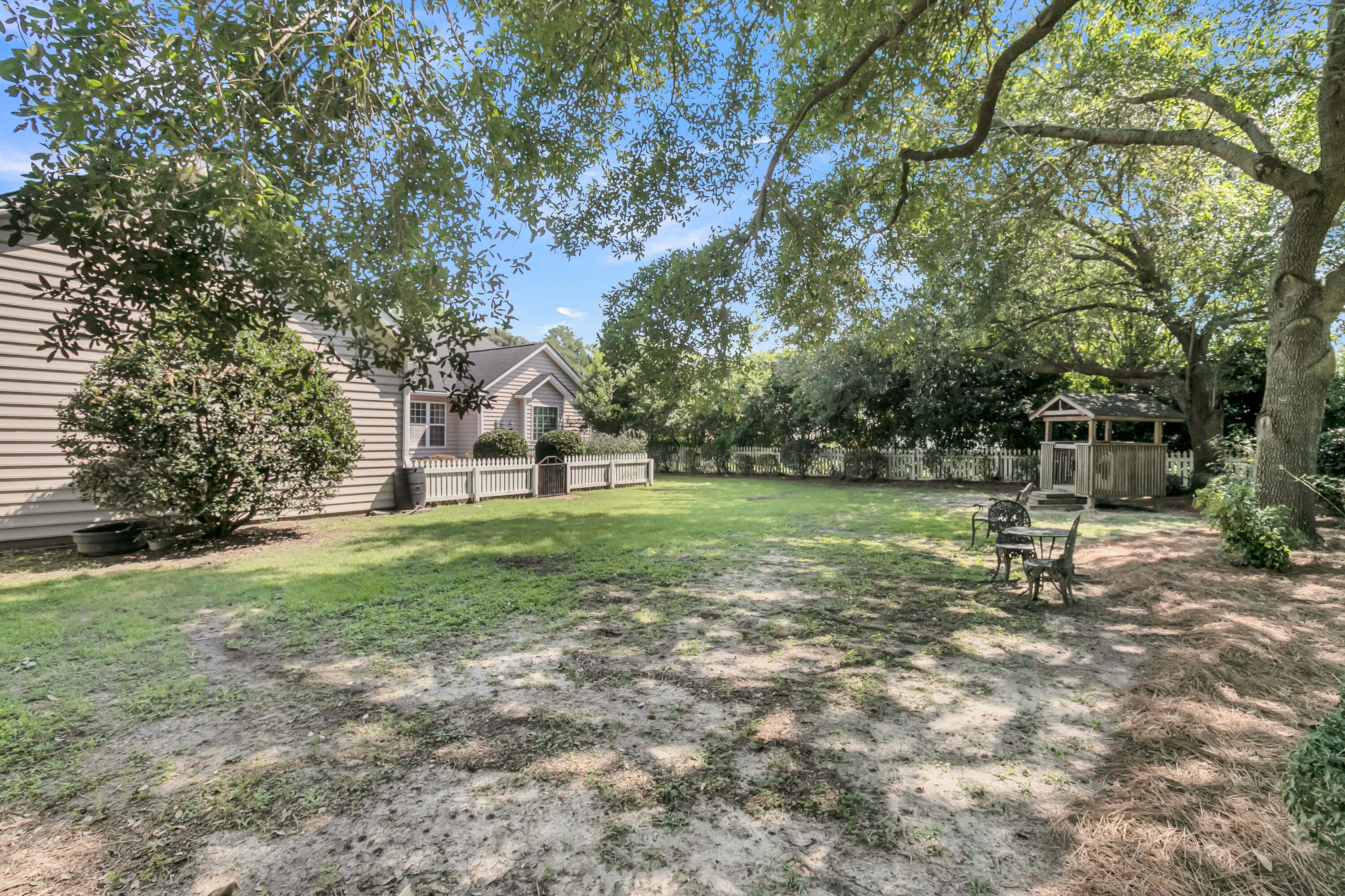 179 West Butternut Road Summerville, SC 29483 - Photo 54 of 89 53. 179 W Butternut Rd Summerville SC 29