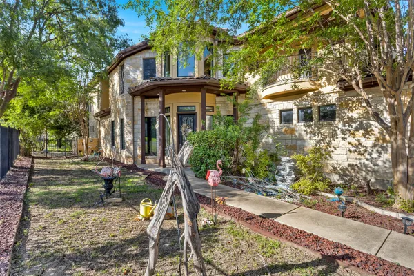 $1,167,000 | 1 Treehaven Lane, The Hills, TX 78738