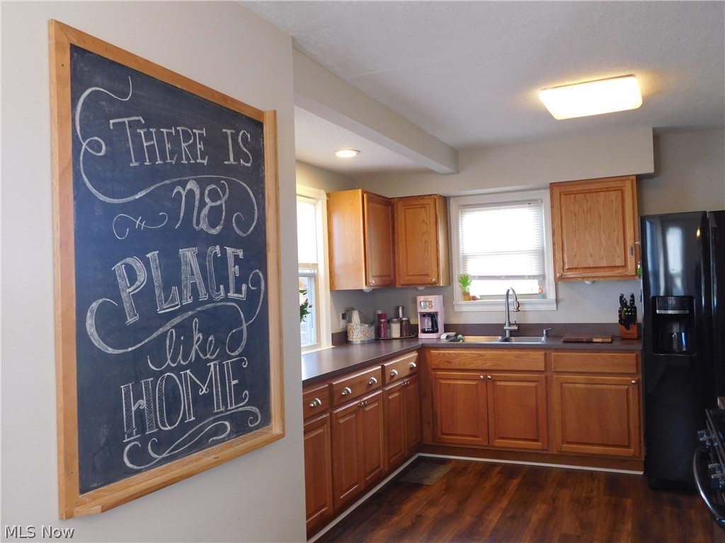 7702 Ackley Road Parma, OH 44129 - Photo 4 of 17 Gallery Image 4