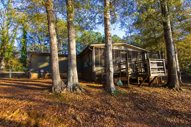 $1,750 | 1631 West Pine Lake Drive, West Point, GA 31833