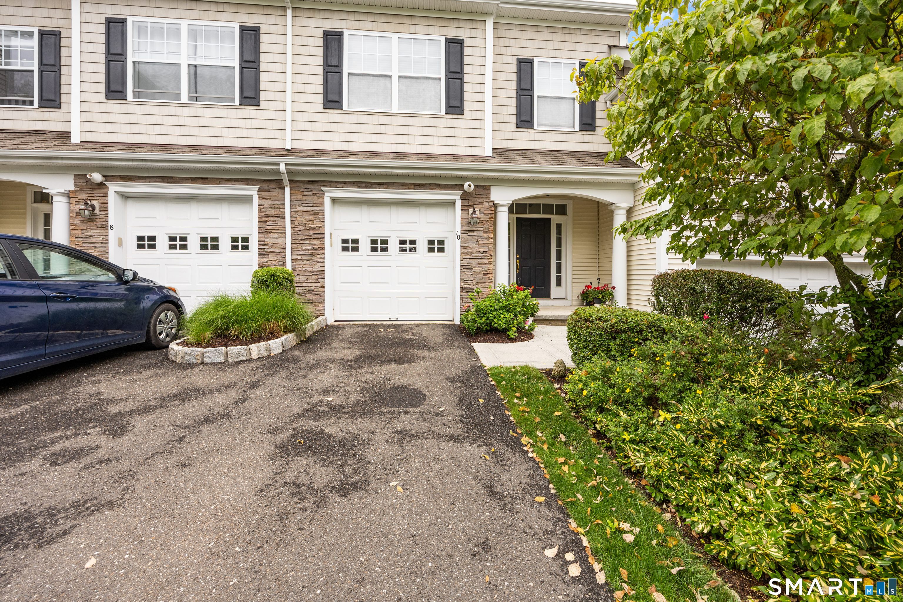 10 Ridgewood Drive, Unit 10 Middlebury, CT 06762 - Photo 1 of 38