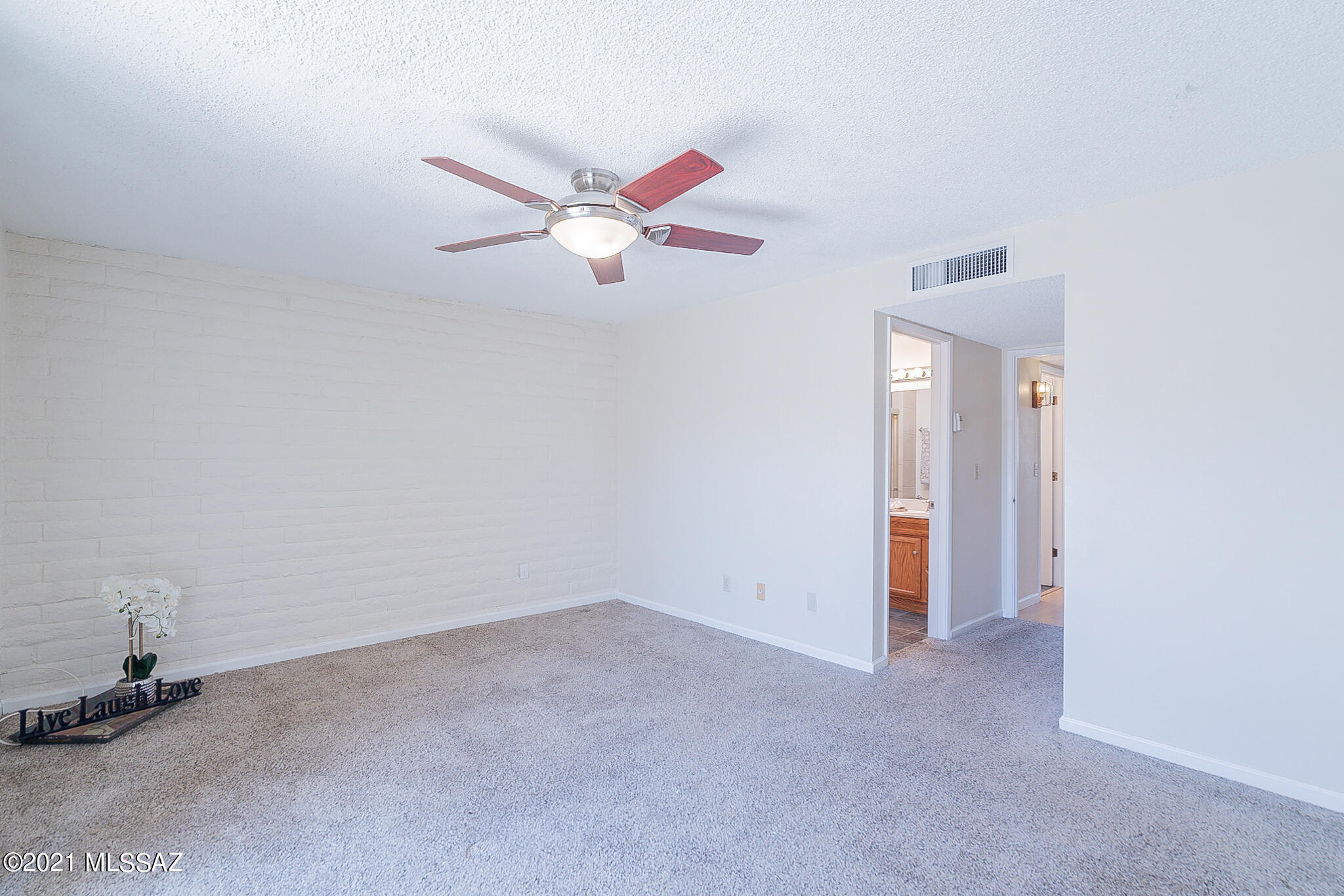 4304 East Presidio Road Tucson, AZ 85712 - Photo 5 of 38