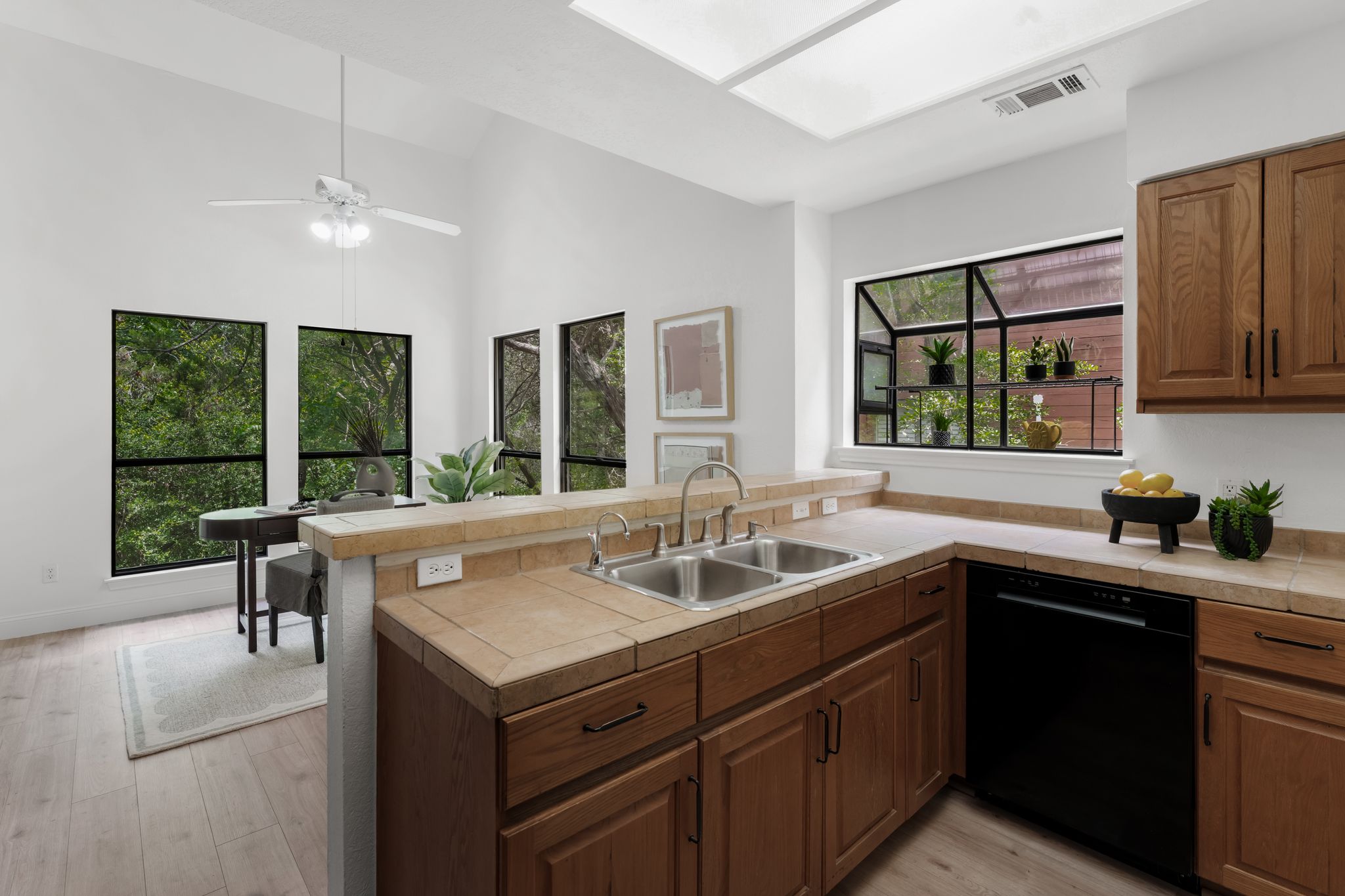 4711 Spicewood Springs Road, Unit 254 Austin, TX 78759 - Photo 8 of 24