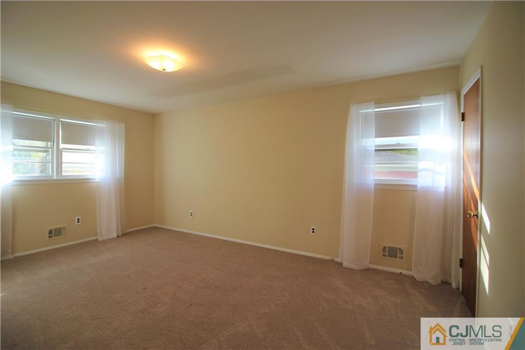 8 Stearns Road East Brunswick, NJ 08816 - Photo 11 of 18 Gallery Image 11