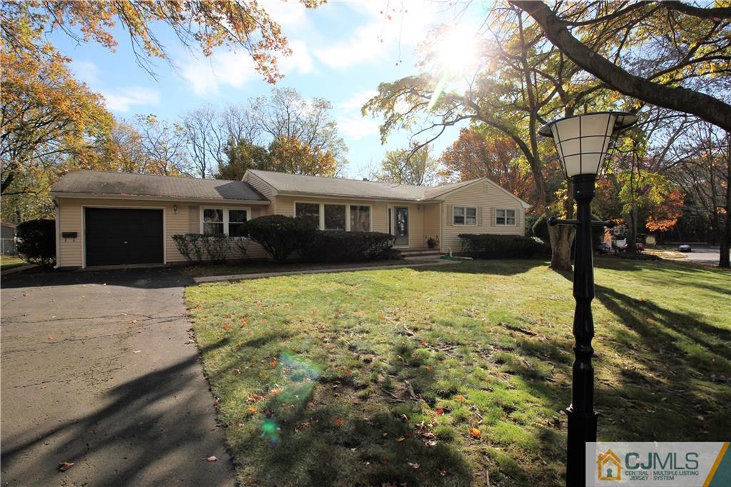 8 Stearns Road East Brunswick, NJ 08816 - Photo 3 of 18 Gallery Image 3