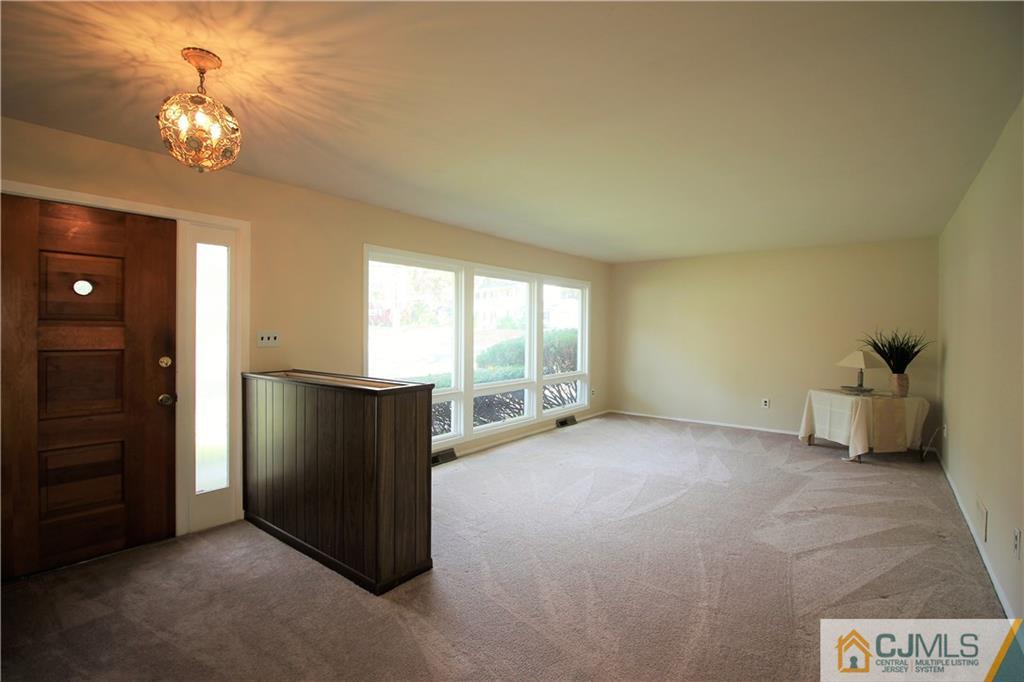 8 Stearns Road East Brunswick, NJ 08816 - Photo 4 of 18 Gallery Image 4