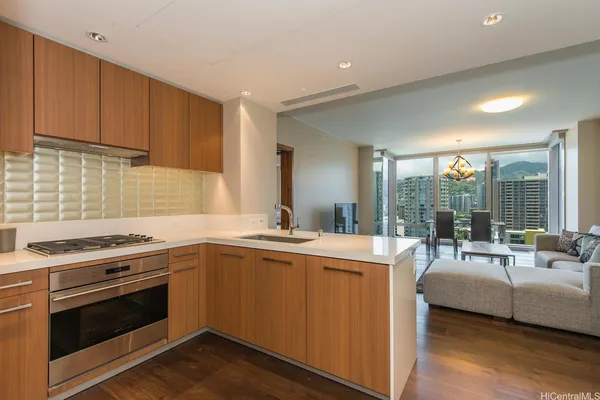 $6,000 | 1555 Kapiolani Boulevard, Unit 1211, Honolulu, HI 96814