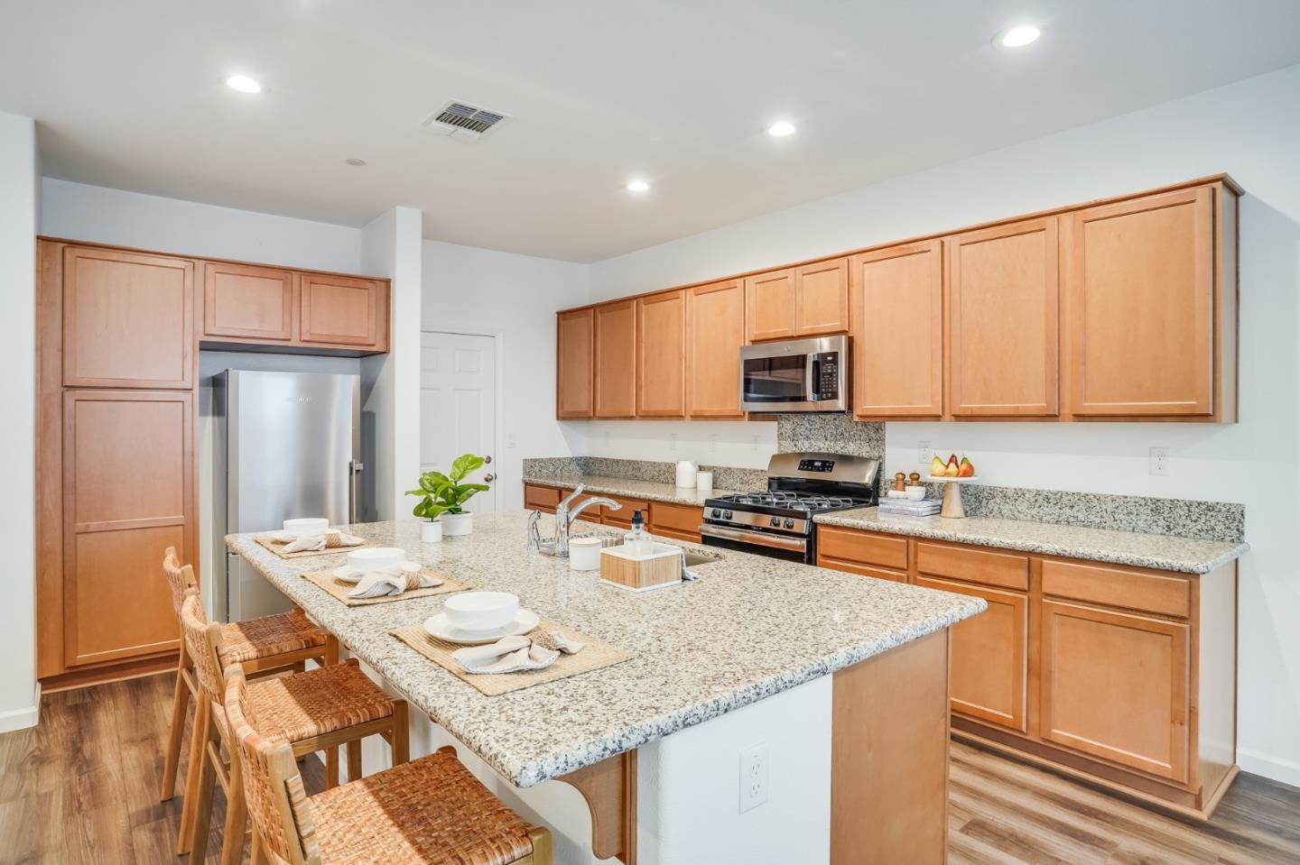 2016 Karen Place Rohnert Park, CA 94928 - Photo 17 of 68 Gallery Image 17