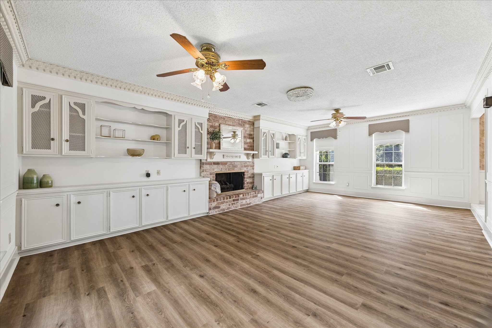 322 Enchanted River Drive Spring, TX 77388 - Photo 10 of 29 Living Room