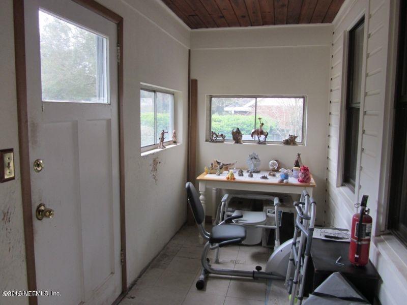 9778 Geiger Road Jacksonville, FL 32246 - Photo 10 of 15 Enclosed Front porch