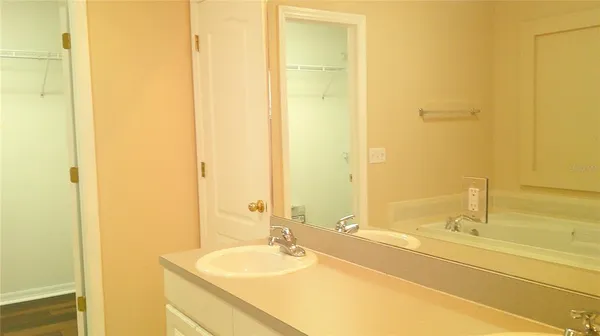 $2,400 | 9724 Mary Robin Drive, Riverview, FL 33569