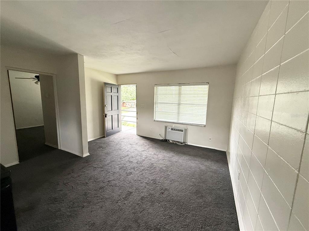 639 Ramona Lane, Unit 6 Orlando, FL 32805 - Photo 5 of 18