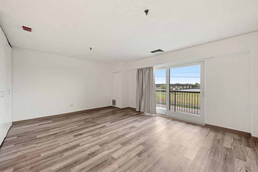 133 Commander Shea Boulevard, Unit 209 Quincy, MA 02171 - Photo 5 of 12