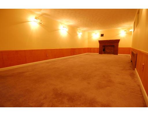 202 Evelyn Road Newton, MA 02468 - Photo 8 of 19 Gallery Image 8