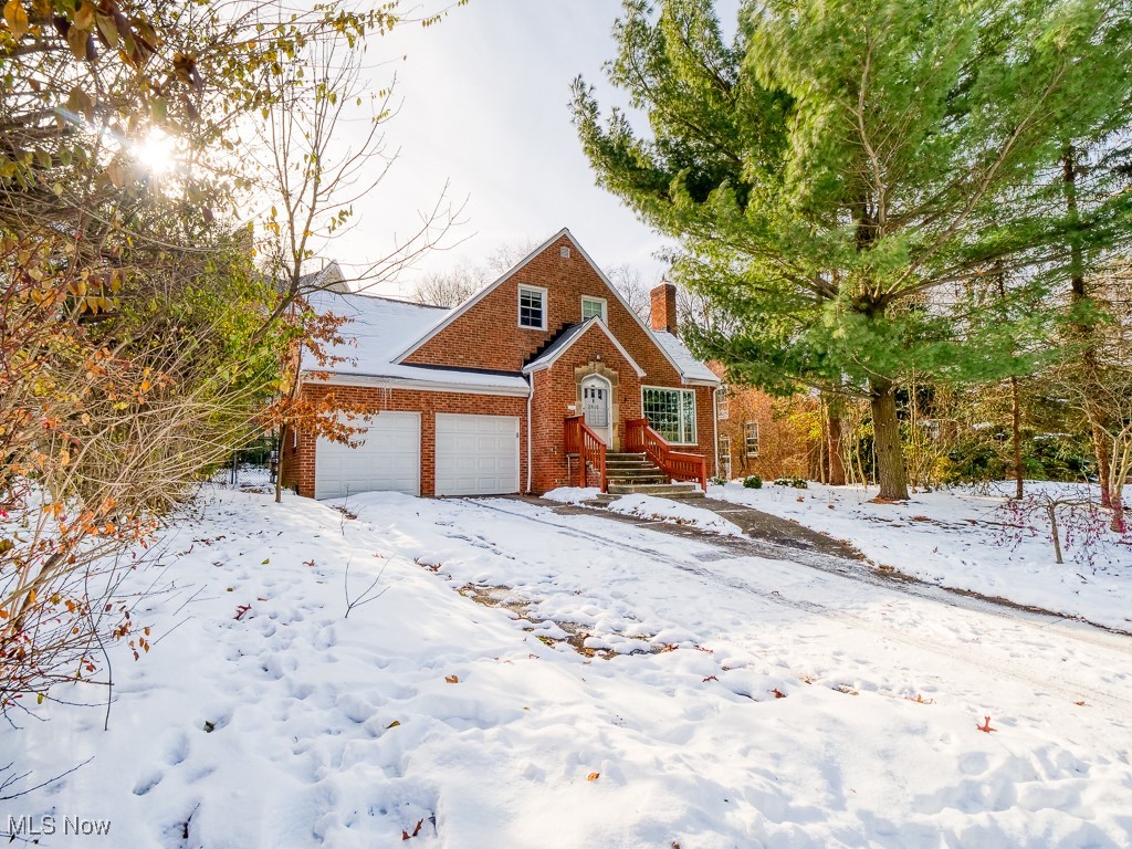 2616 Edgehill Road Cleveland, OH 44106 - Photo 3 of 30 Gallery Image 3