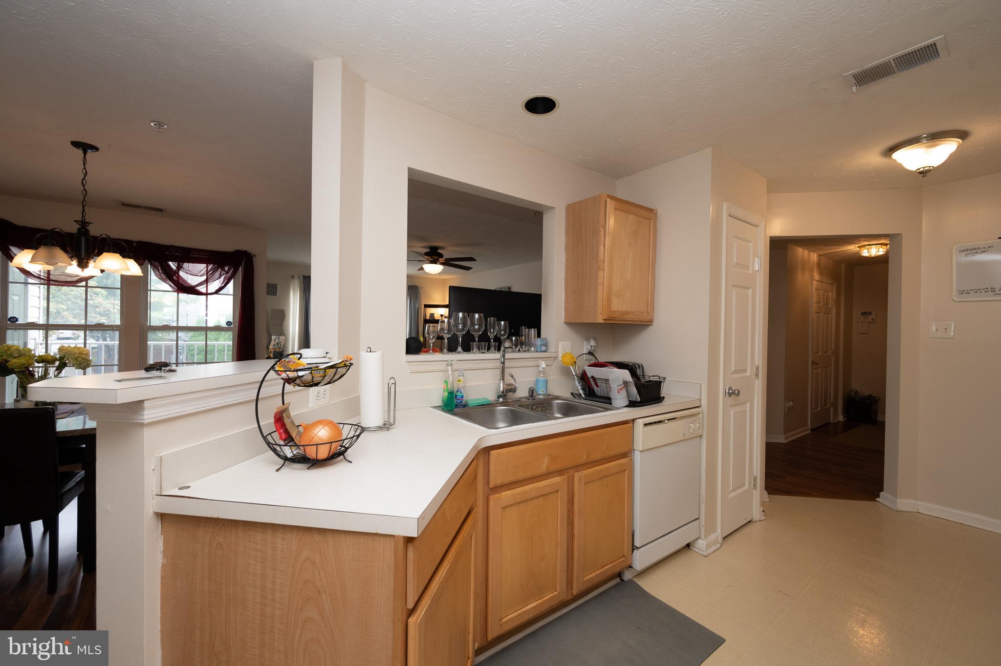 2046 Hunting Ridge Drive Owings Mills, MD 21117 - Photo 18 of 38