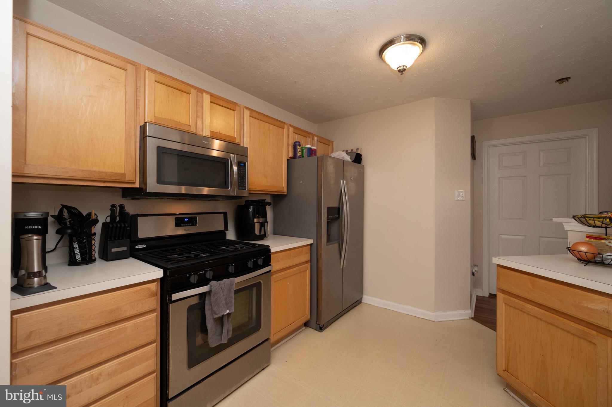 2046 Hunting Ridge Drive Owings Mills, MD 21117 - Photo 7 of 38