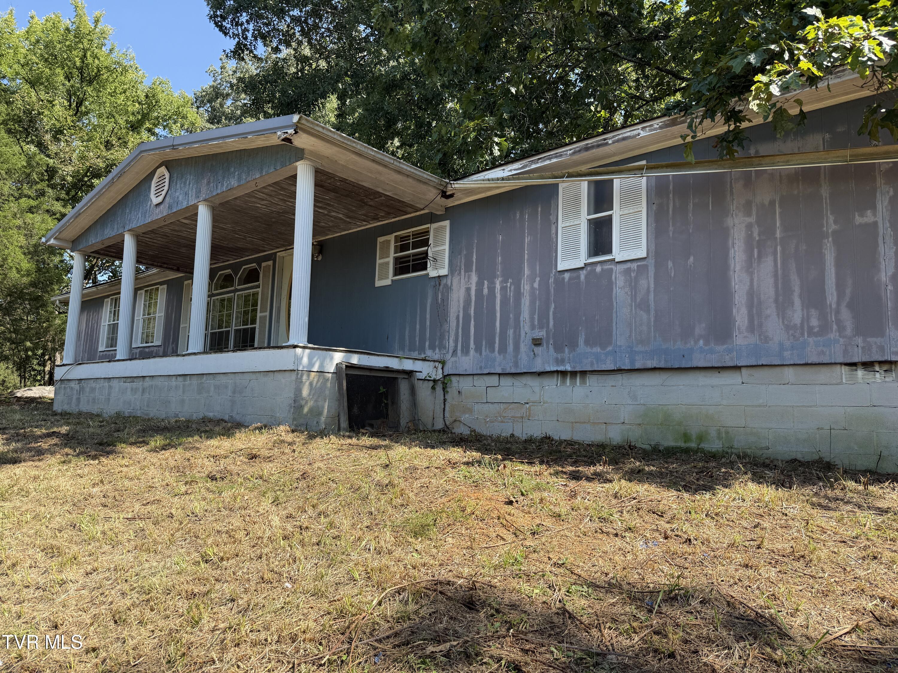 116 Steele Road Rogersville, TN 37857 - Photo 4 of 26 IMG_6800