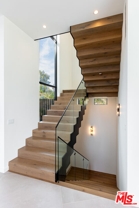 1523 Stradella Road Los Angeles, CA 90077 - Photo 36 of 54 a view of entryway