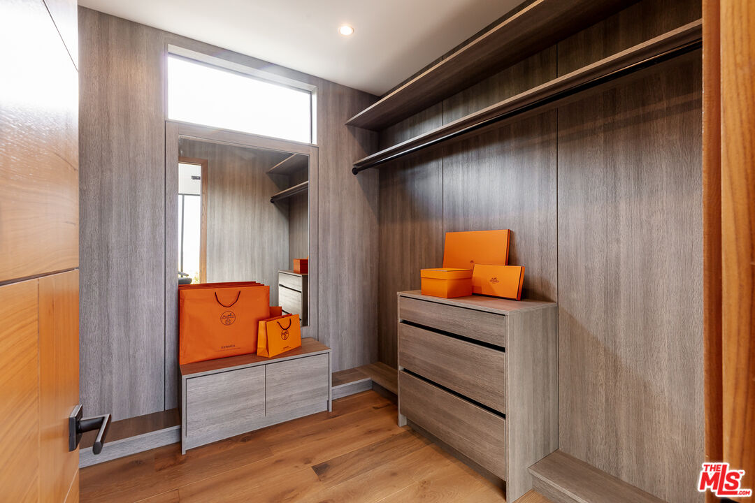 1523 Stradella Road Los Angeles, CA 90077 - Photo 43 of 54