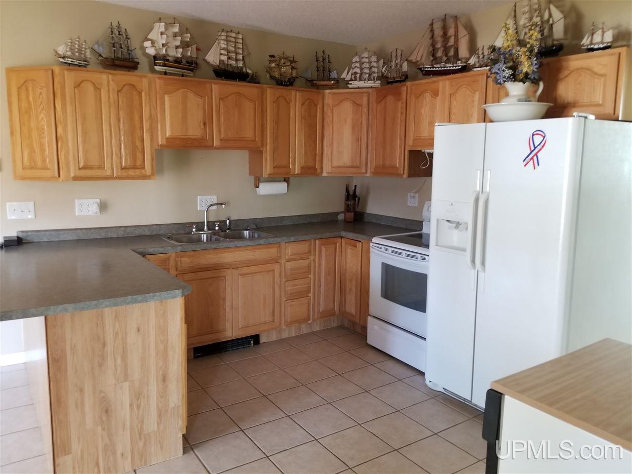 303 Maple Street Hurley, WI 54534 - Photo 3 of 23 Gallery Image 3