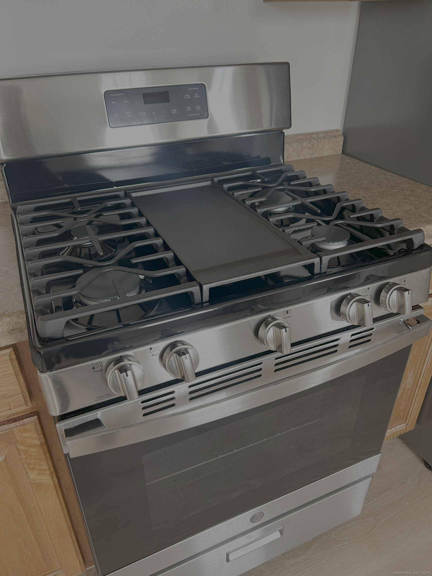 64 Lexington Street Hamden, CT 06514 - Photo 5 of 6 a close view of stove top oven