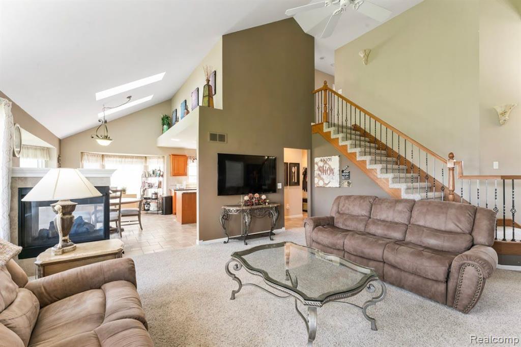 1355 Ridge View Court Grand Blanc, MI 48439 - Photo 6 of 26 Gallery Image 6