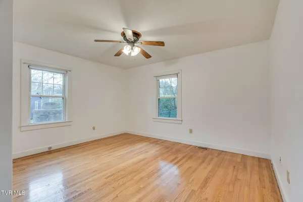 $260,000 | 408 Oak Grove Avenue, Greeneville, TN 37745