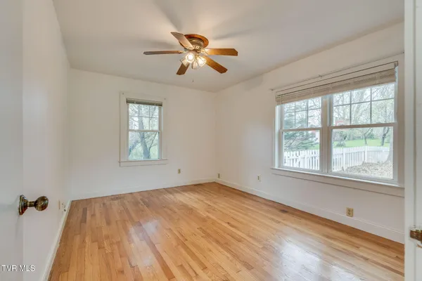 $260,000 | 408 Oak Grove Avenue, Greeneville, TN 37745