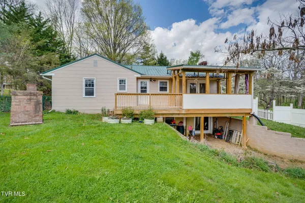 $260,000 | 408 Oak Grove Avenue, Greeneville, TN 37745