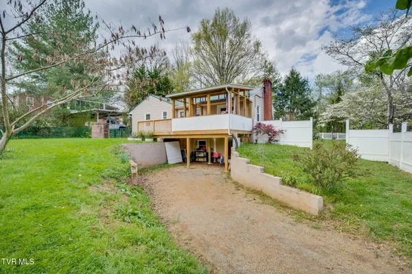 $260,000 | 408 Oak Grove Avenue, Greeneville, TN 37745