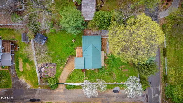 $260,000 | 408 Oak Grove Avenue, Greeneville, TN 37745