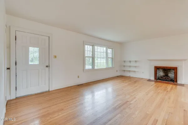 $260,000 | 408 Oak Grove Avenue, Greeneville, TN 37745