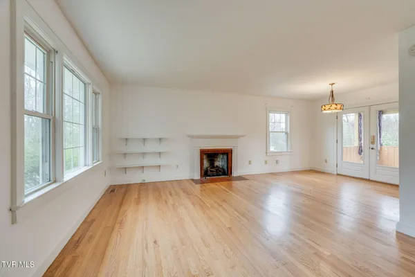 $260,000 | 408 Oak Grove Avenue, Greeneville, TN 37745