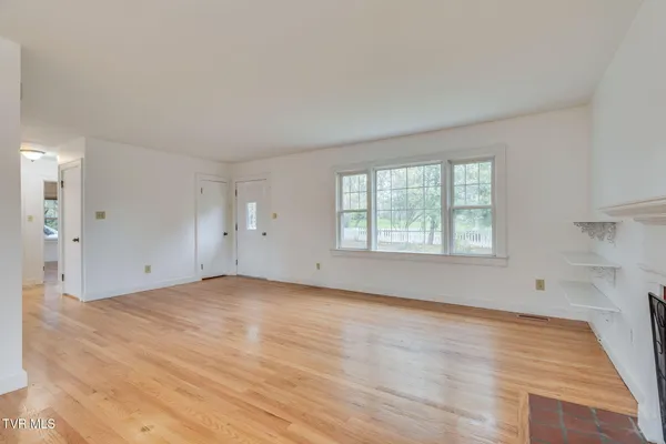 $260,000 | 408 Oak Grove Avenue, Greeneville, TN 37745