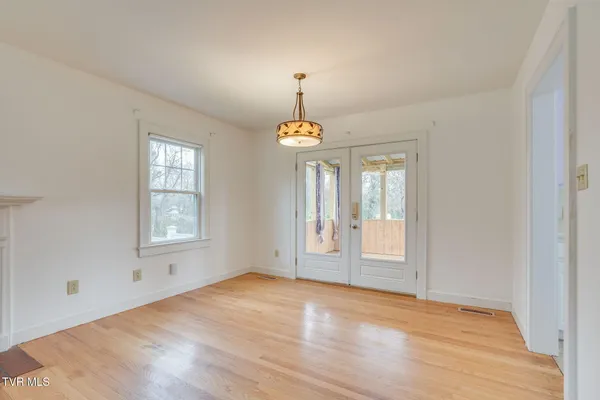 $260,000 | 408 Oak Grove Avenue, Greeneville, TN 37745