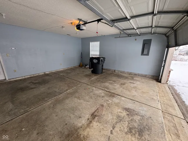 $1,695 | 4631 West Smith Valley Road, Greenwood, IN 46143