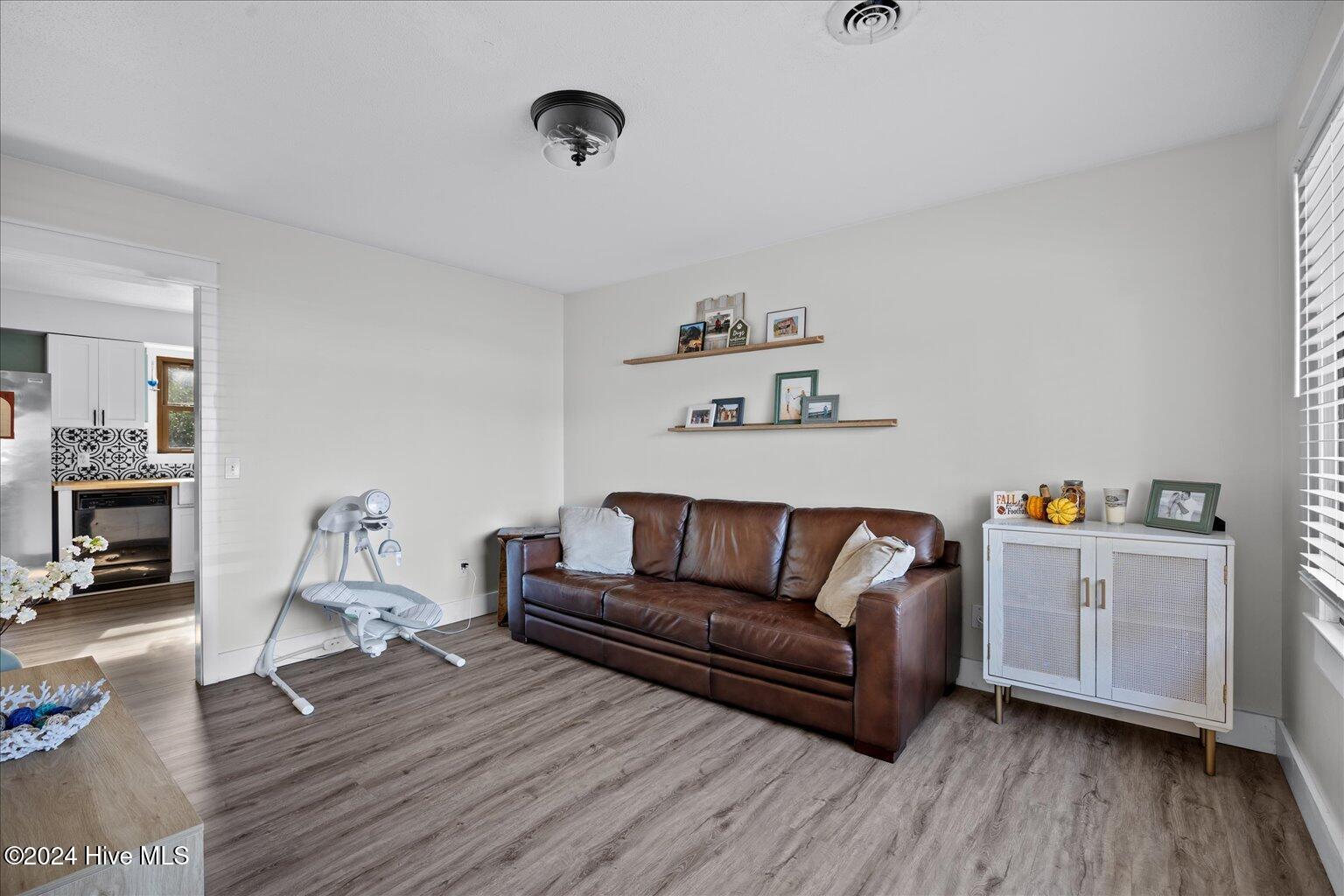 929 Arnold Road Wilmington, NC 28412 - Photo 8 of 40 17-IMG_5673